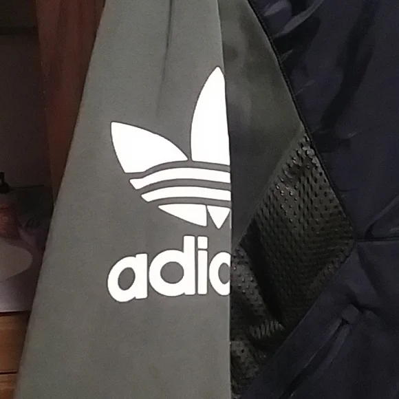 Men's Adidas hooded jacket - Picture 7 of 11